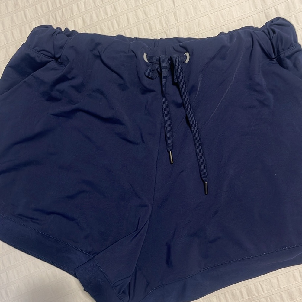 Ladies shorts - Picture 2 of 4